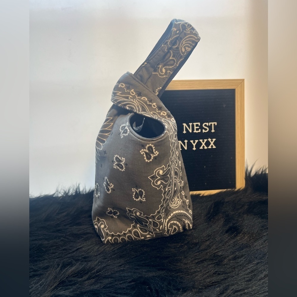 Grey paisley Carlton Yaito Knot bag
